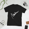 Camiseta unisex Marlene — retrato clásico negro II — vista principal del diseño