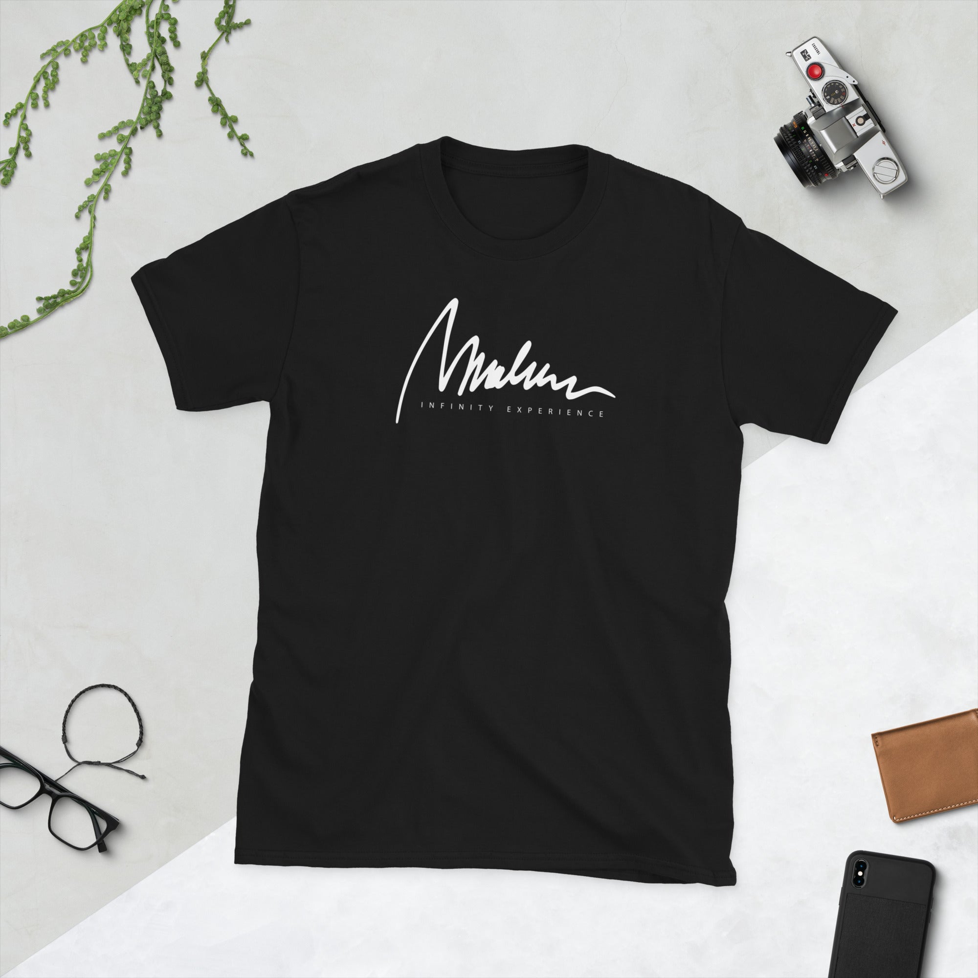 Camiseta unisex Marlene — firma efecto denim — vista principal del diseño
