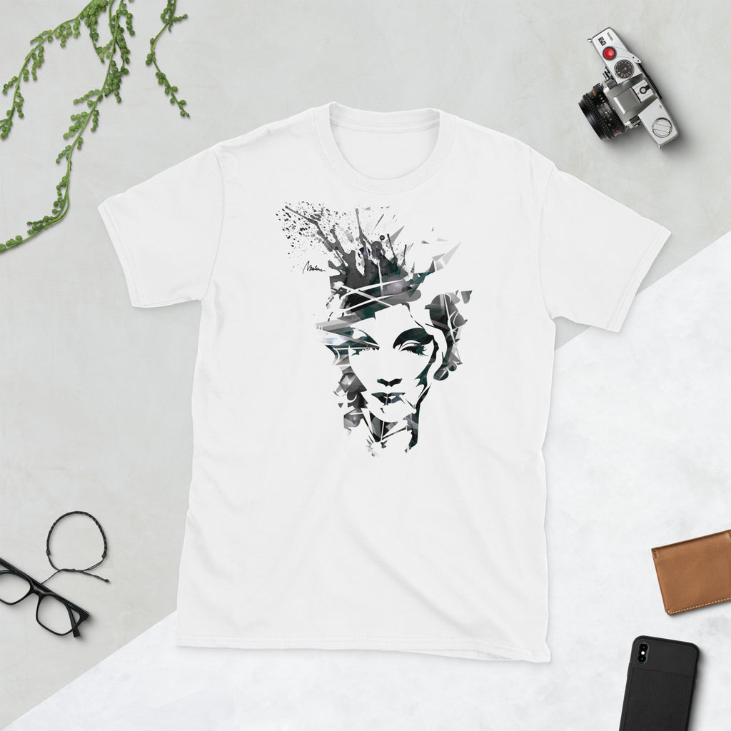 Camiseta unisex Marlene — retrato geométrico — vista principal del diseño